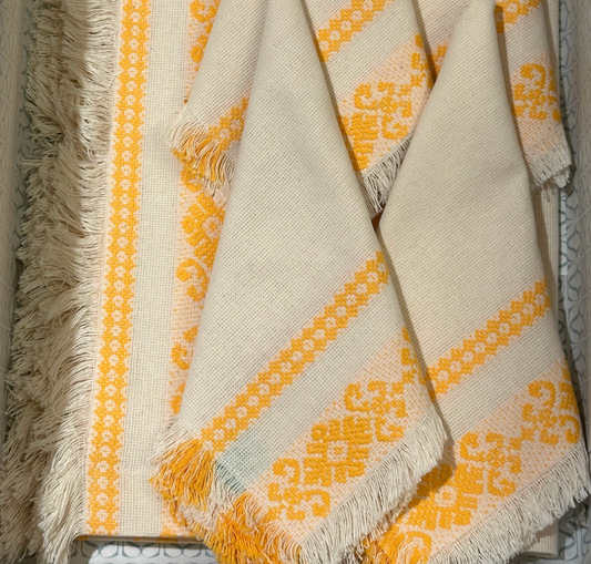 Presente-4 individuais e 4 guardanapos-Coleção "BOHO-CHIC" Amarelo