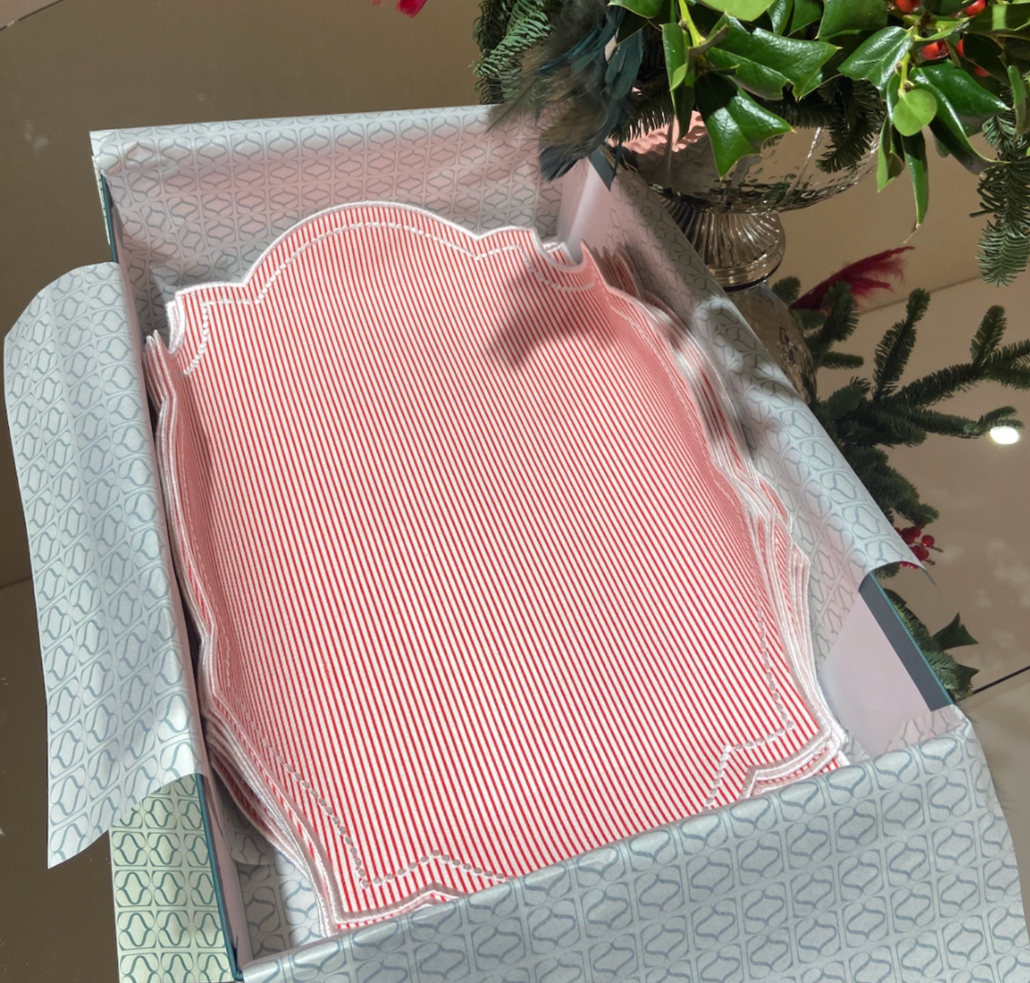 PRESENTE de NATAL - Conjunto 12 pcs 180 €
